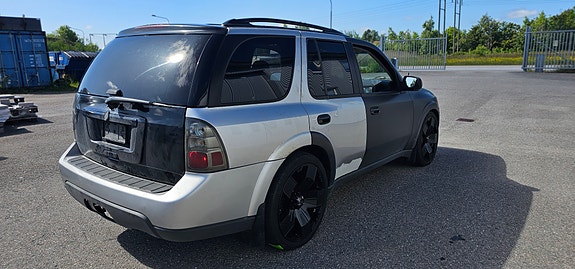 Saab 9-7X 4 of 5
