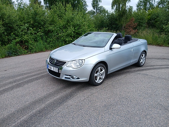 Volkswagen Eos 3 of 5