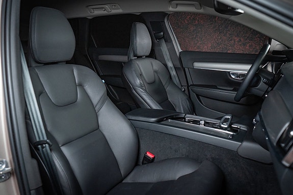 Volvo V90 Cross Country 25 of 28