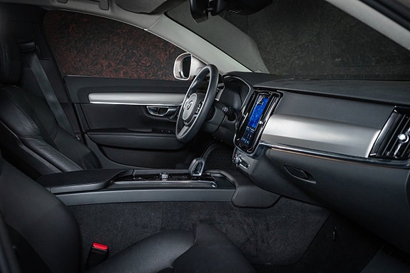 Volvo V90 Cross Country 24 of 28