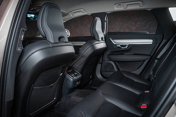 Volvo V90 Cross Country 26 of 28