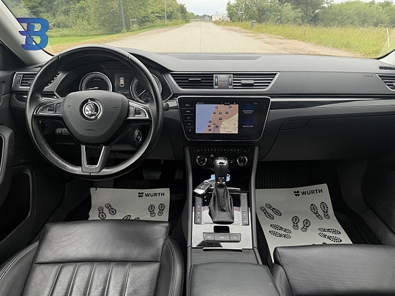Skoda Superb 12 of 23