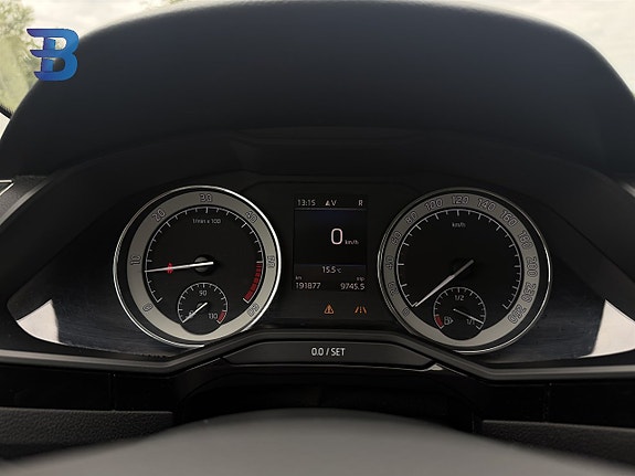 Skoda Superb 14 of 23