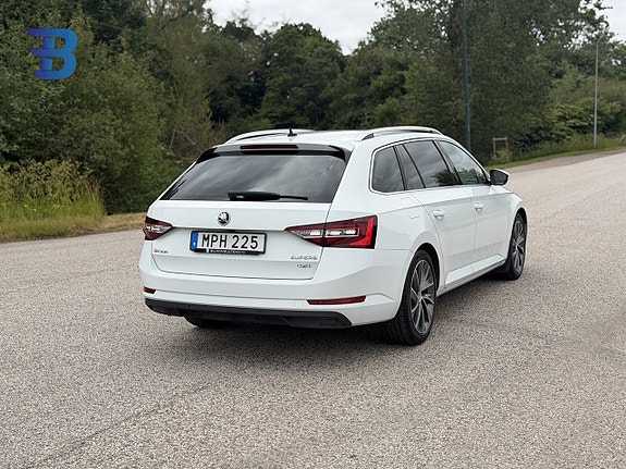 Skoda Superb 21 of 23