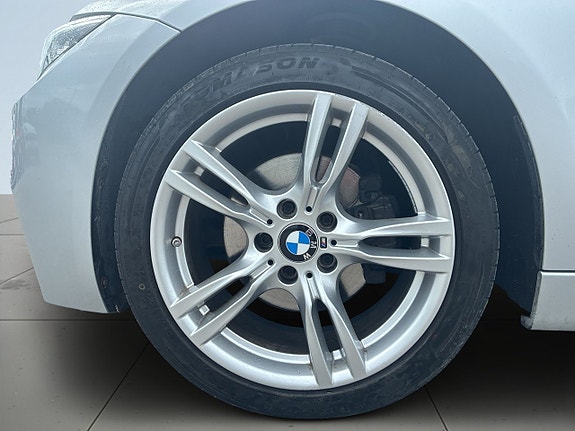 BMW 320d 14 of 23