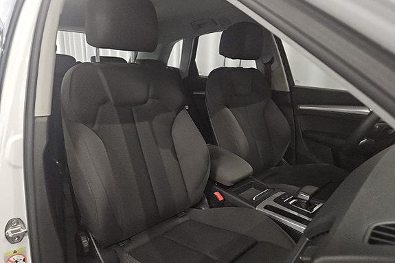 Audi Q5 7 of 12