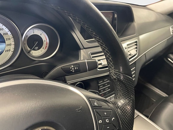 Mercedes-Benz E220 11 of 15