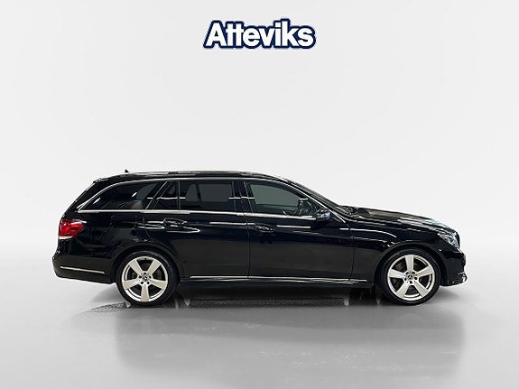 Mercedes-Benz E220 2 of 5