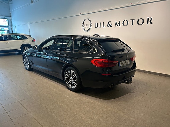 BMW 520d 2 of 5