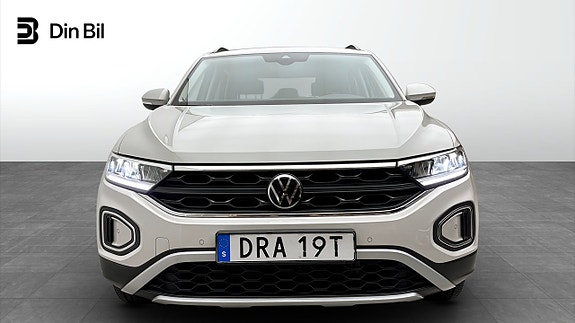 Volkswagen T-Roc 4 of 12