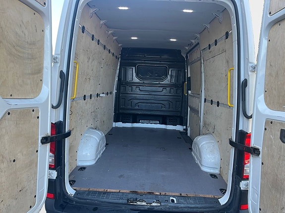 Volkswagen Crafter 14 of 15