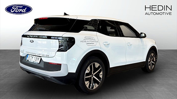 Ford Explorer 2 of 5