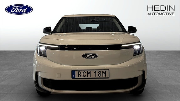 Ford Explorer 8 of 12