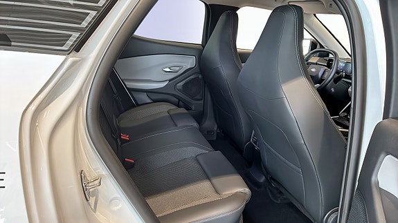 Ford Explorer 5 of 5