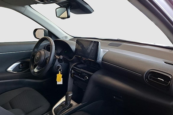 Toyota Yaris Cross 8 of 13
