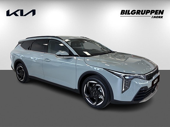 Kia K4 3 of 5