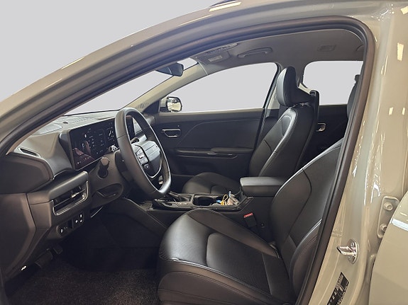 Kia K4 8 of 16