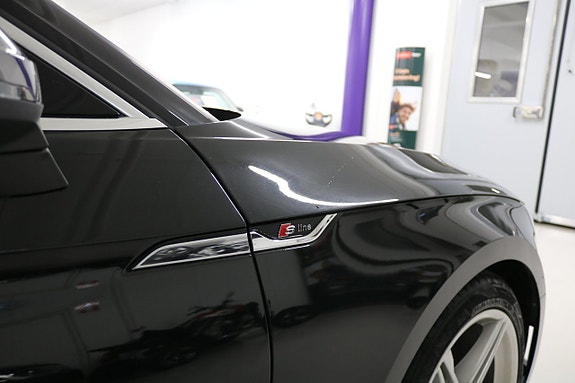 Audi A5 4 of 25