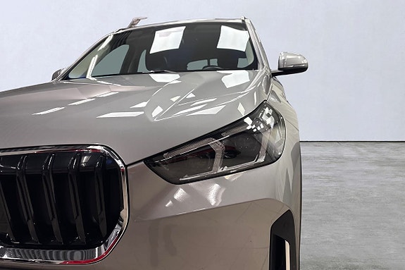 BMW X1 20 of 21