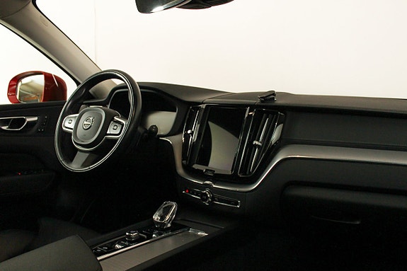 Volvo XC60 18 of 23