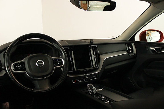 Volvo XC60 15 of 23