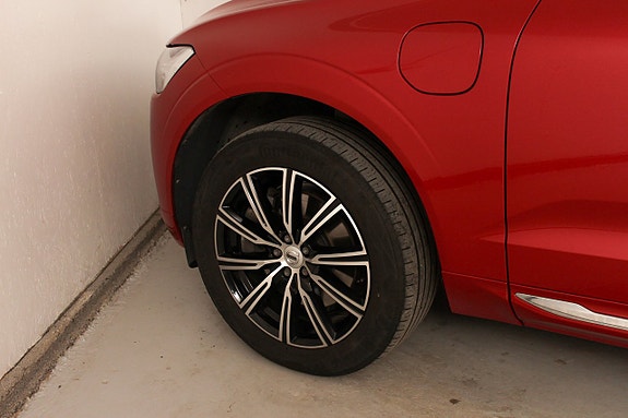 Volvo XC60 10 of 23