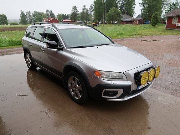 Volvo XC70 3 of 5
