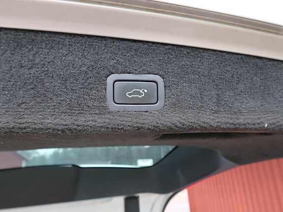 Volvo XC70 13 of 13