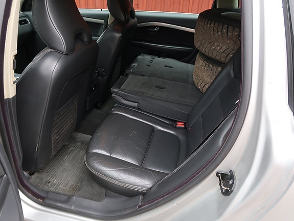 Volvo XC70 9 of 13