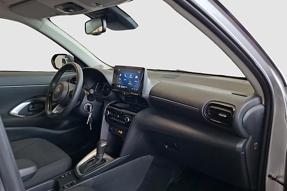 Toyota Yaris Cross 8 of 12