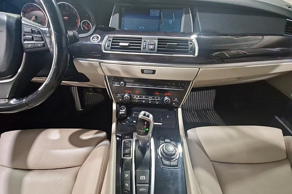 BMW 530d 12 of 17