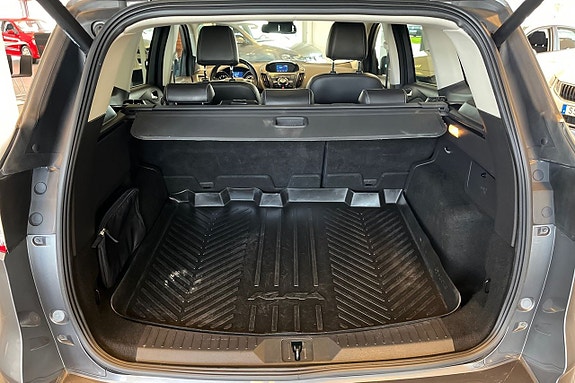 Ford Kuga 25 of 29