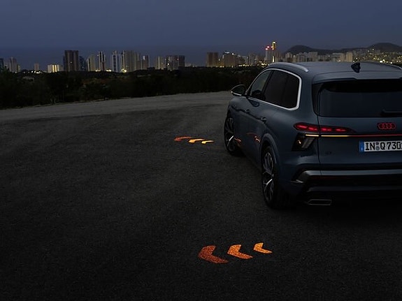 Audi Q7 8 of 11