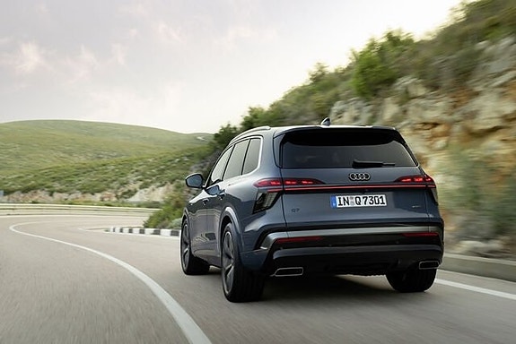 Audi Q7 2 of 5