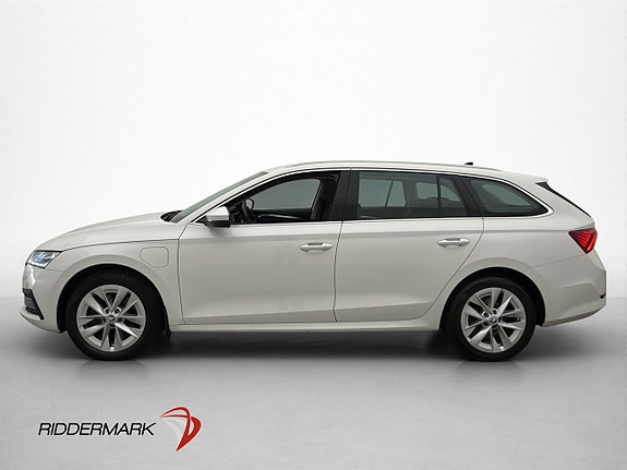 Skoda Octavia 2 of 5