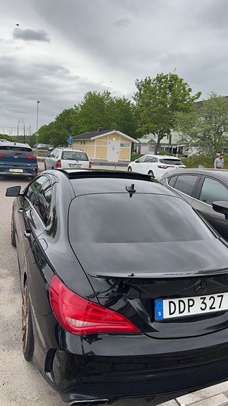 Mercedes-Benz CLA45 4 of 5