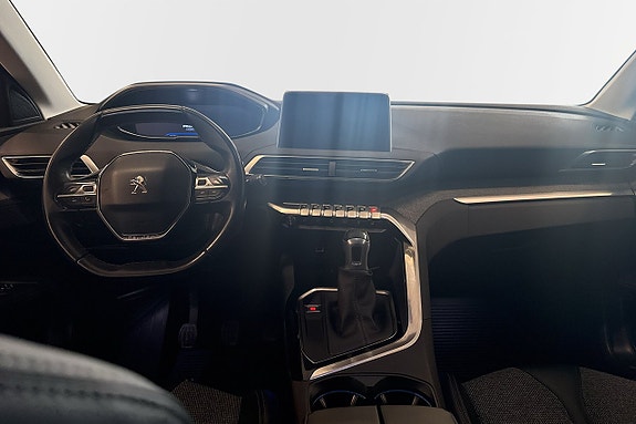 Peugeot 3008 8 of 13