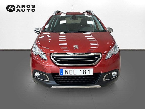 Peugeot 2008 2 of 5