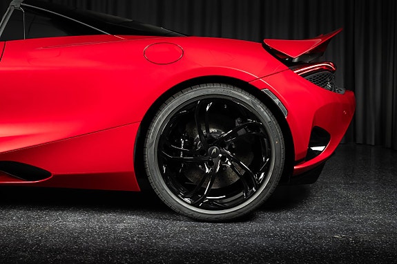 McLaren 750S 14 of 30