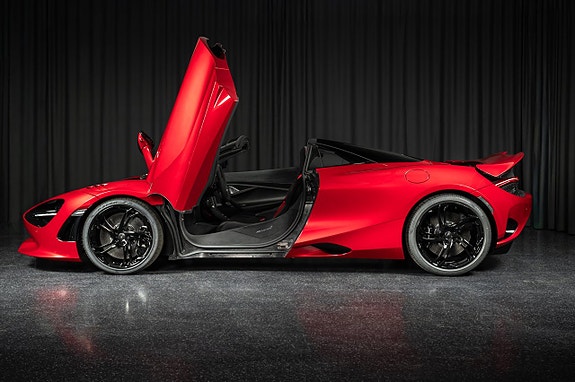 McLaren 750S 13 of 30