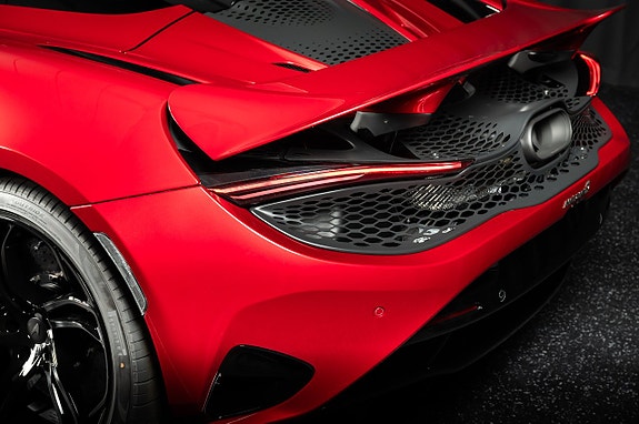 McLaren 750S 19 of 30