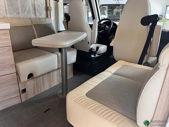 Eura Mobil Integra Line 730 EF 8 of 8