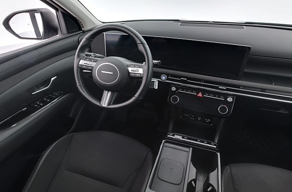 Hyundai Tucson 8 of 16