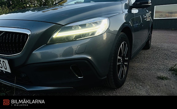 Volvo V40 Cross Country 4 of 5