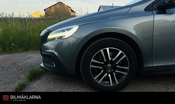 Volvo V40 Cross Country 5 of 5