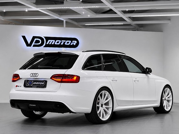 Audi RS4 5 of 5