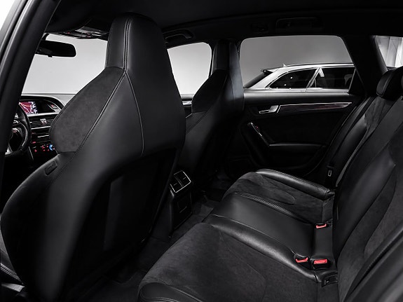 Audi RS4 16 of 25