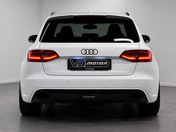 Audi RS4 7 of 25