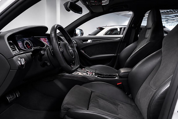 Audi RS4 24 of 25