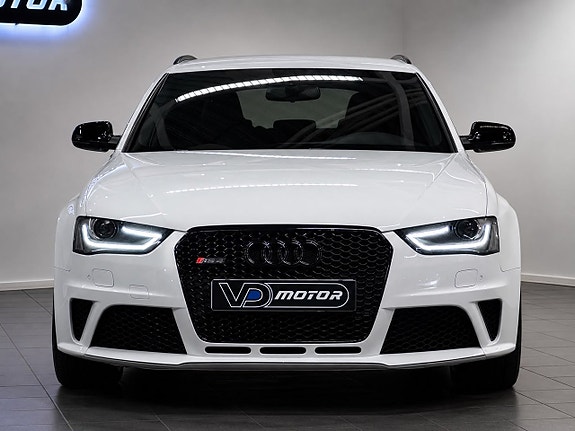 Audi RS4 8 of 25